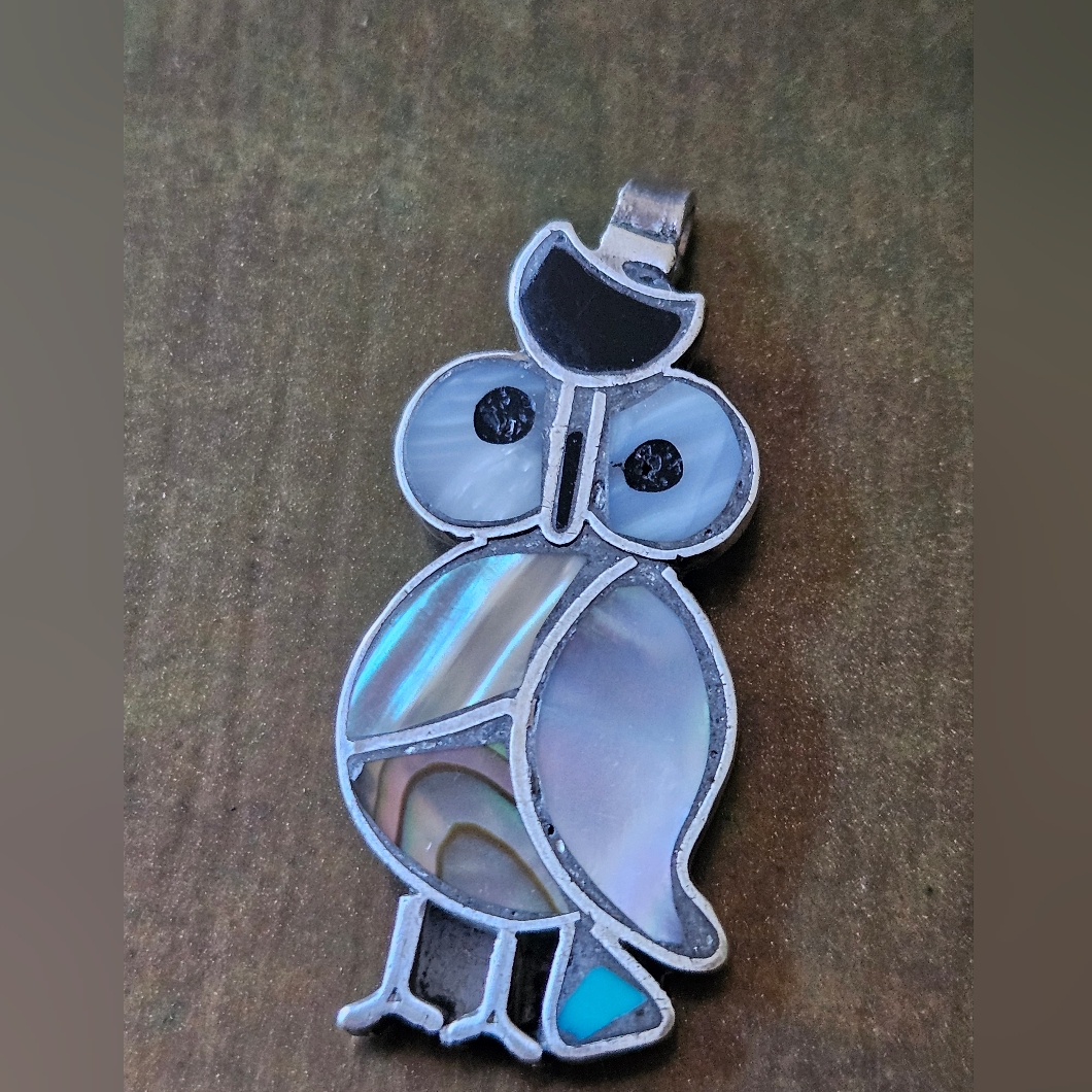 Zuni Owl Pendant Mother Of Pearl